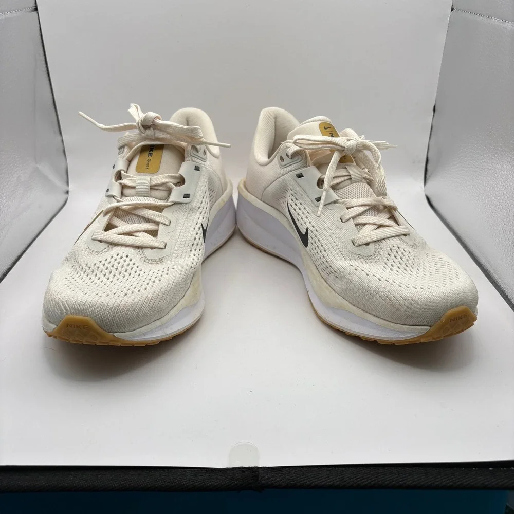 Nike quest running